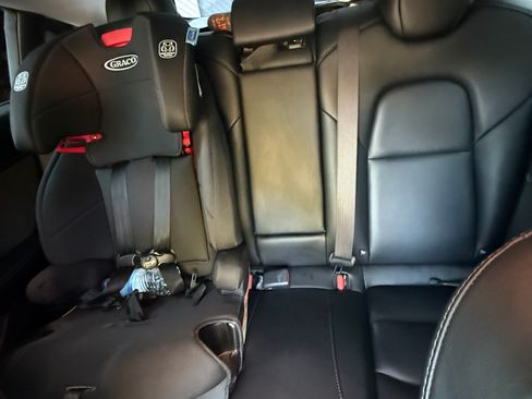 Used 2018 Tesla Model 3 Mid Range RWD image 9