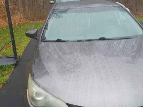 Used 2016 Toyota Camry SE image 2