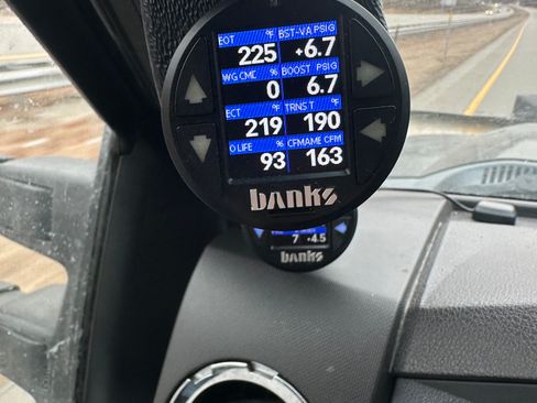 Used 2011 Ford F350 XLT w/ XLT Interior Pkg image 6