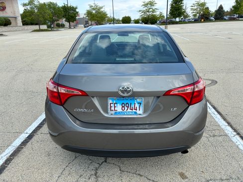 Used 2017 Toyota Corolla LE w/ Carpet Mat Package (TMS) FWD image 4