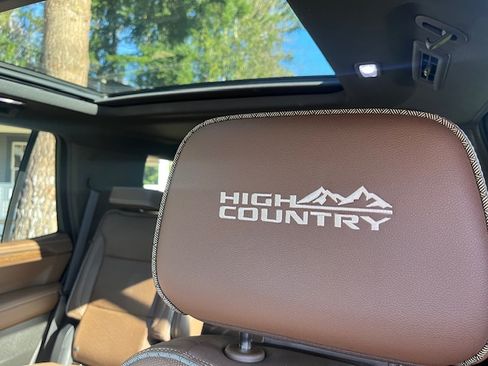 Used 2023 Chevrolet Tahoe High Country w/ Premium Package 2 AWD/4WD image 13