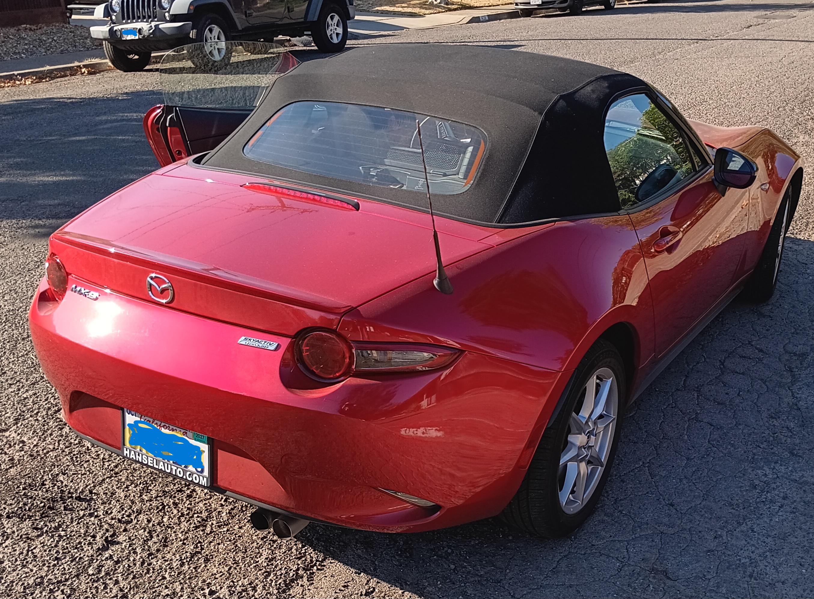Used 2017 MAZDA MX-5 Miata Sport w/ Interior Package RWD image 8