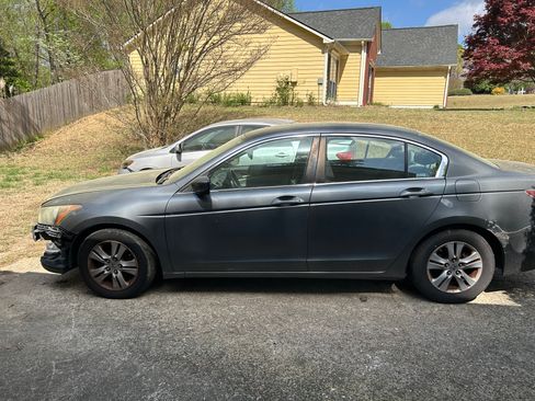 Used 2011 Honda Accord LX-P image 1