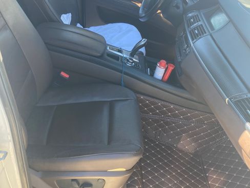 Used 2011 BMW X5 xDrive35d image 8