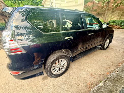 Used 2014 Lexus GX 460 w/ Premium Package AWD/4WD image 17