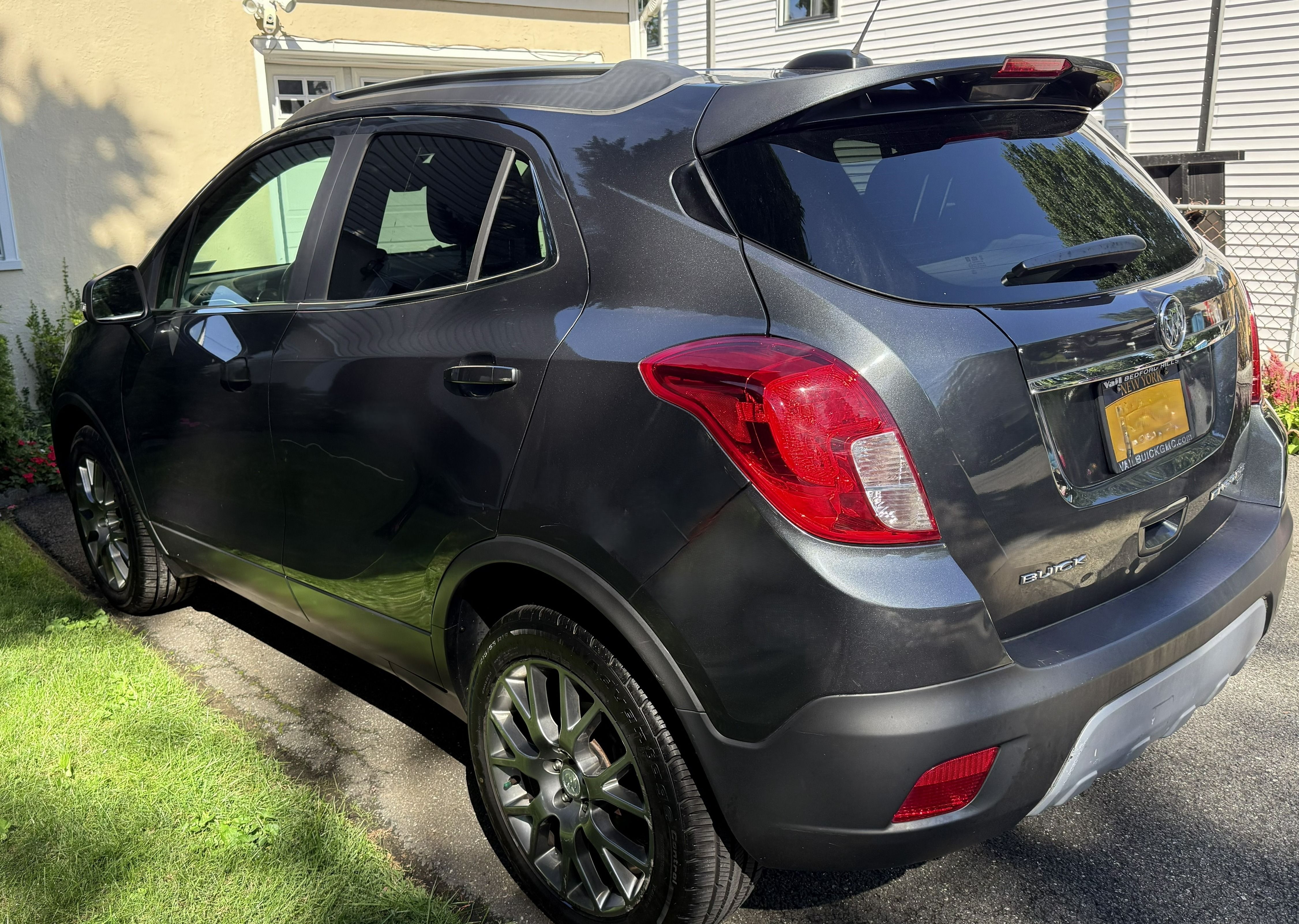 Used 2016 Buick Encore Sport Touring AWD/4WD image 4