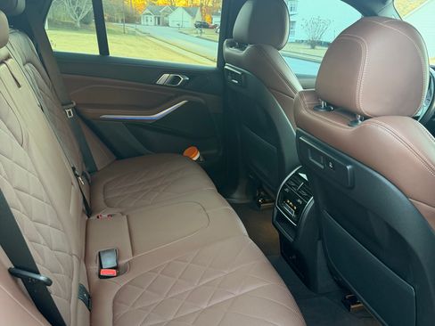 Used 2023 BMW X5 xDrive40i w/ Premium Package image 4