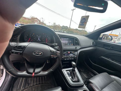 Used 2017 Hyundai Elantra Sport w/ Sport Premium Package 06 image 9