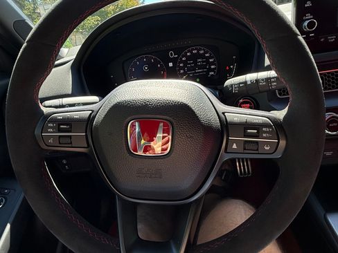 Used 2025 Honda Civic Type R image 13