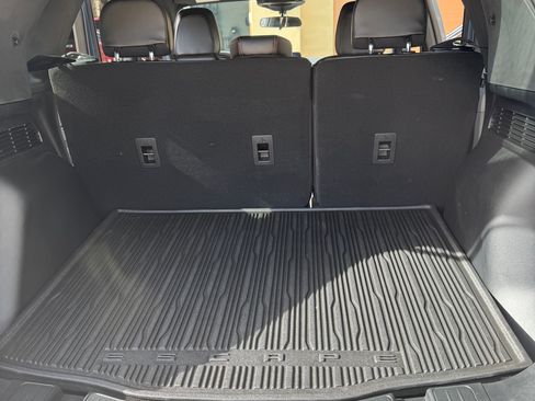 Used 2025 Ford Escape ST-Line image 13