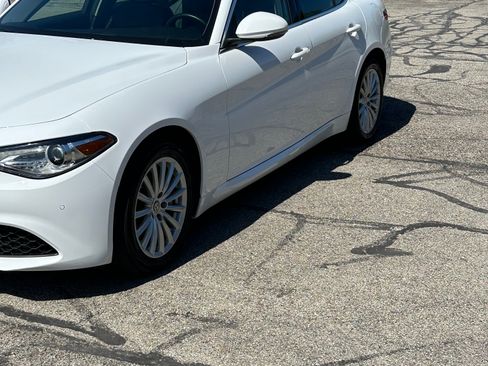 Used 2021 Alfa Romeo Giulia Sprint w/ Sun & Sound Package image 9