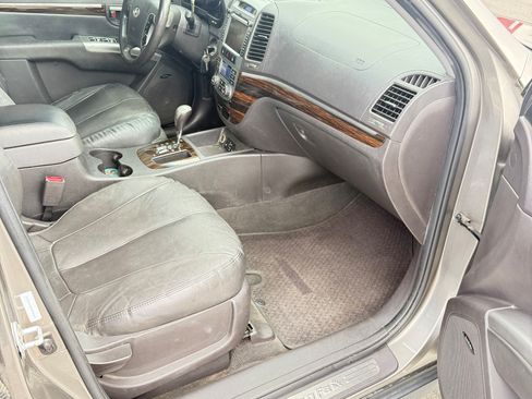 Used 2012 Hyundai Santa Fe Limited w/ Navigation Pkg 4 image 10