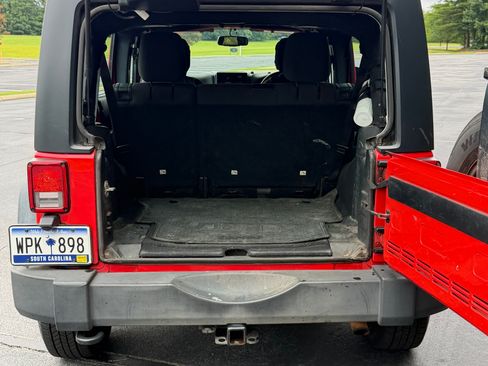Used 2015 Jeep Wrangler Unlimited Sport AWD/4WD image 6