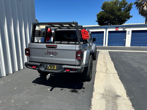 Used 2020 Jeep Gladiator Rubicon image 4