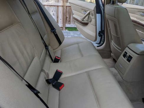 Used 2008 BMW 328xi Wagon image 15