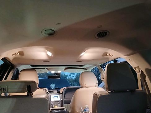 Used 2015 Lincoln Navigator 2WD w/ Equipment Group 101A Reserve image 14