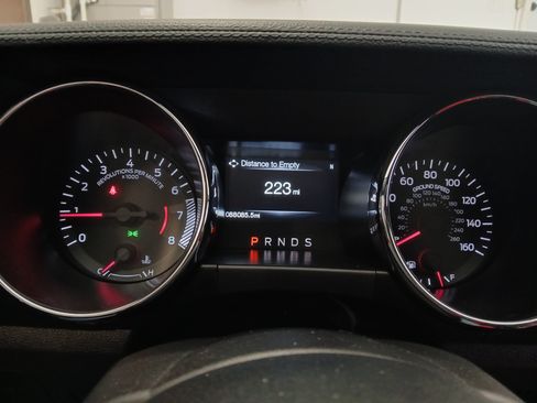 Used 2017 Ford Mustang Coupe image 10