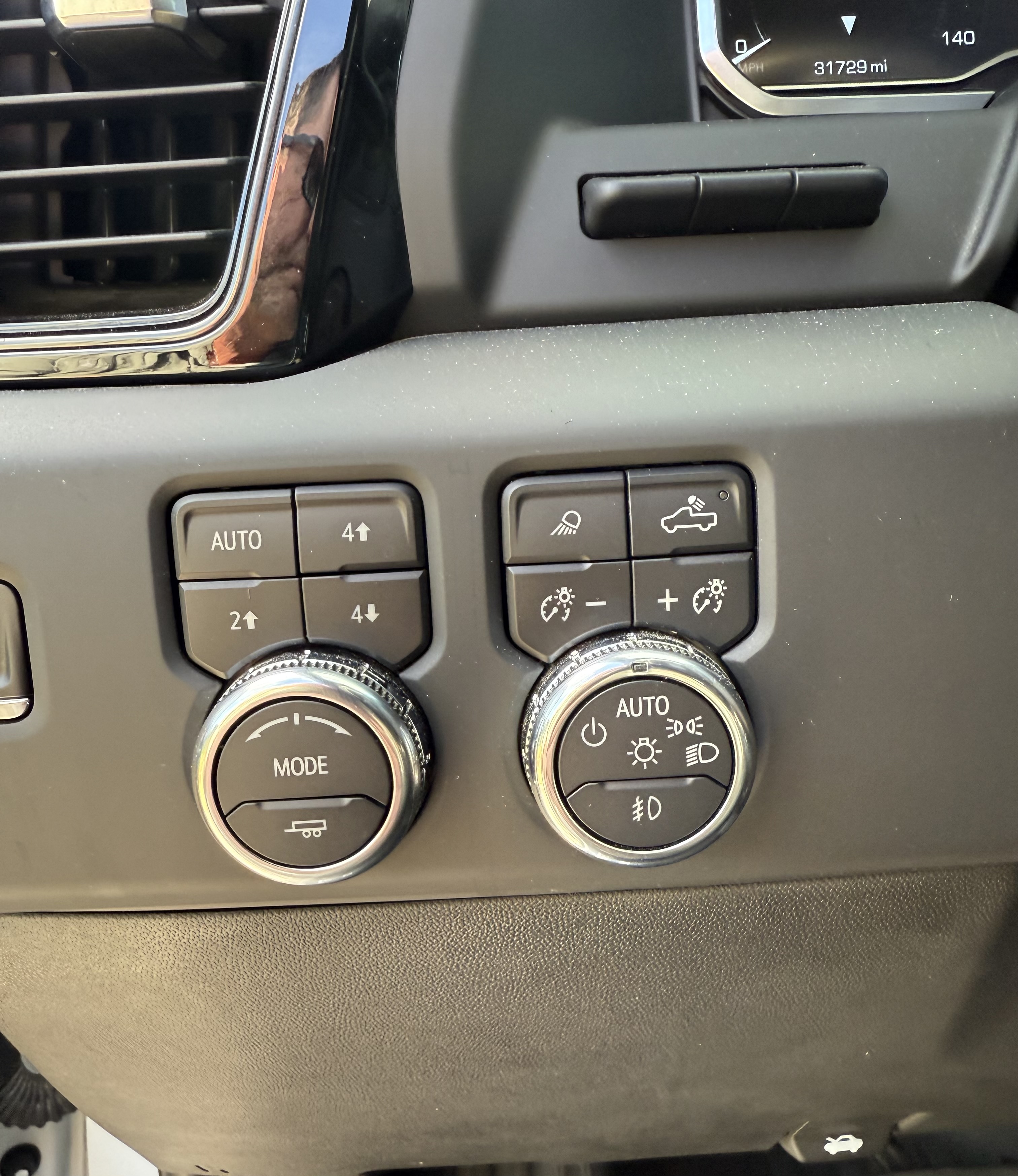 Used 2023 GMC Sierra 1500 AT4 w/ AT4 Premium Package AWD/4WD image 10