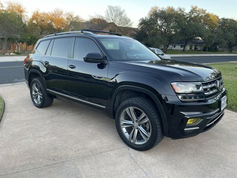 Used 2019 Volkswagen Atlas SEL R-Line image 6