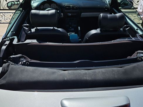 Used 2005 Ford Thunderbird Deluxe image 8