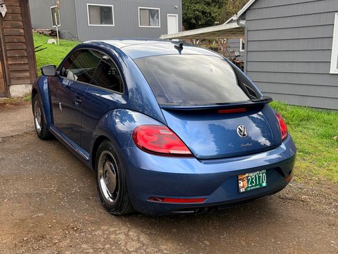 Used 2017 Volkswagen Beetle 1.8T Classic image 6