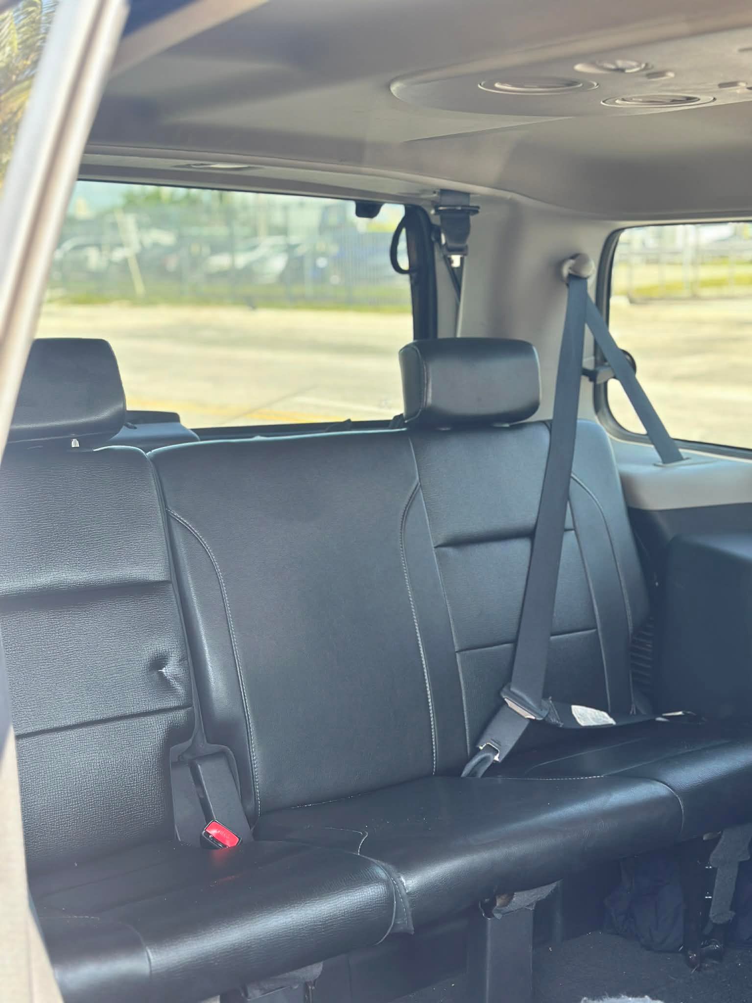 Used 2010 Nissan Armada Platinum w/ Captain Seat Pkg RWD image 14