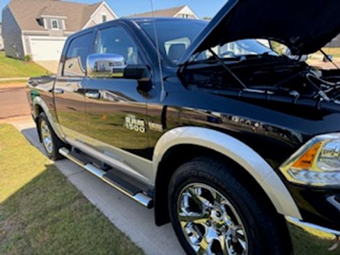 Used 2013 RAM 1500 Laramie RWD image 15