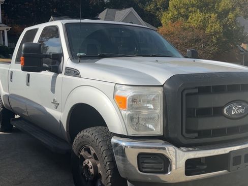 Used 2015 Ford F250 XL w/ Power Equipment Group image 1