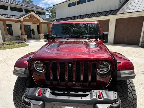 Used 2021 Jeep Gladiator Rubicon AWD/4WD image 6