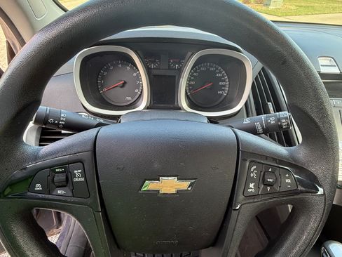 Used 2013 Chevrolet Equinox LS image 9