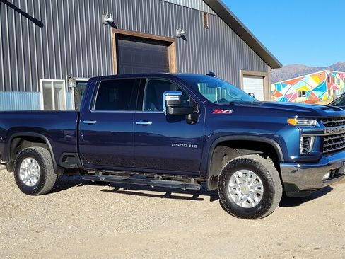 Used 2021 Chevrolet Silverado 2500 LTZ w/ LTZ Convenience Package image 2