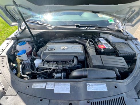 Used 2012 Volkswagen Eos Komfort FWD image 16