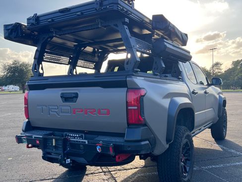Used 2025 Toyota Tacoma TRD Pro AWD/4WD image 15