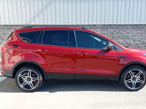 Used 2019 Ford Escape SEL AWD/4WD image 2