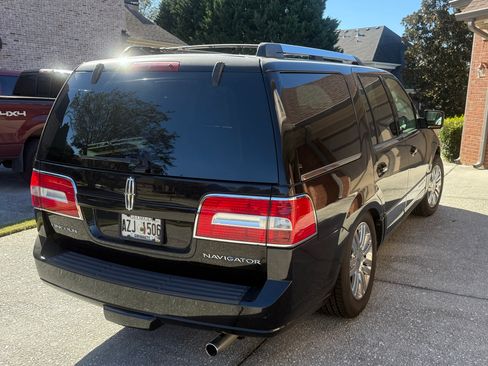 Used 2008 Lincoln Navigator 2WD image 5