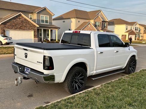 Used 2015 RAM 1500 Laramie w/ Convenience Group image 4