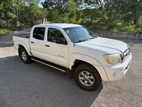 Used 2009 Toyota Tacoma PreRunner RWD image 1