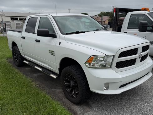 Used 2019 RAM 1500 Express w/ Express Value Package AWD/4WD image 6
