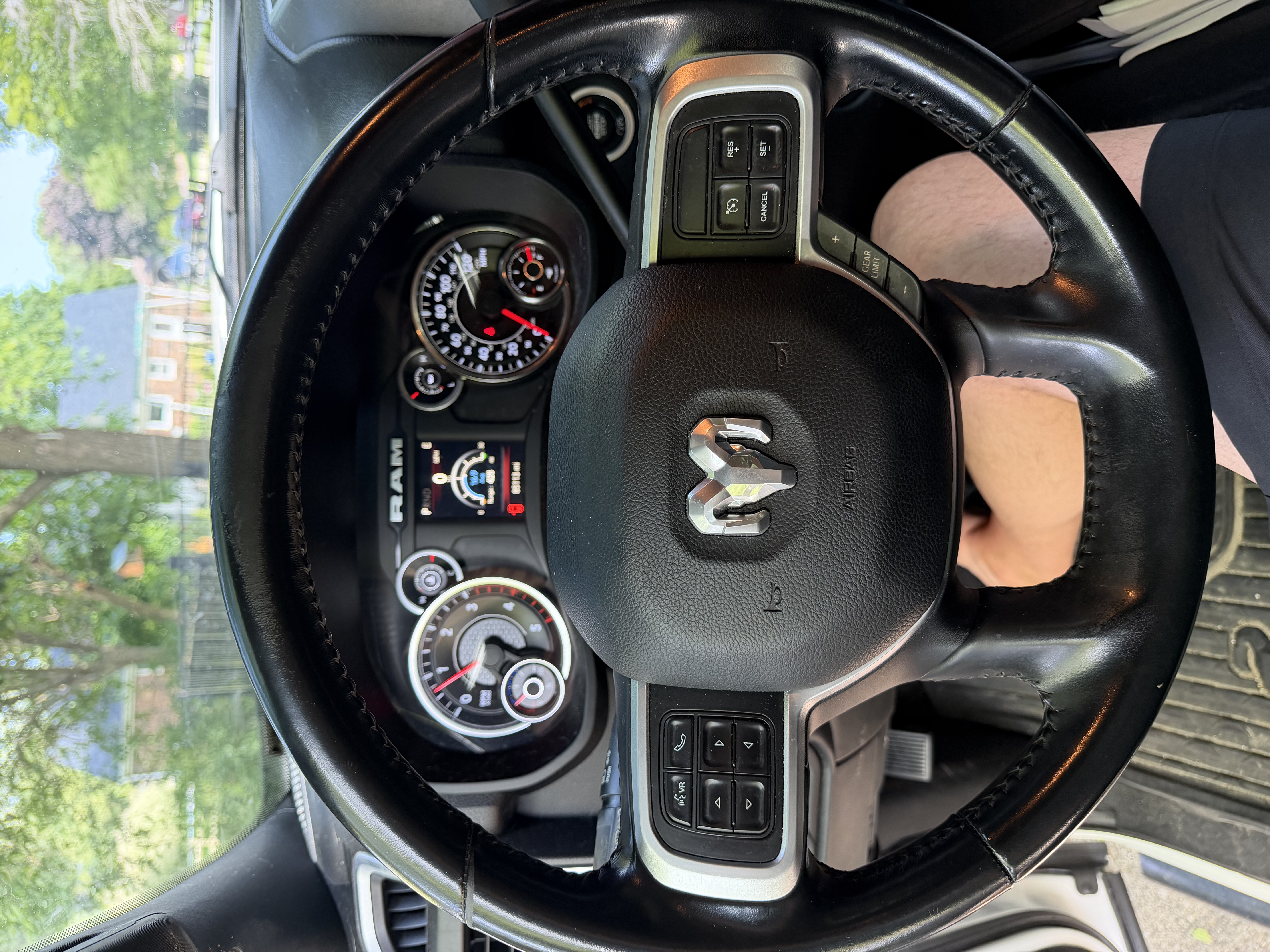 Used 2021 RAM 3500 Big Horn w/ Night Edition AWD/4WD image 15