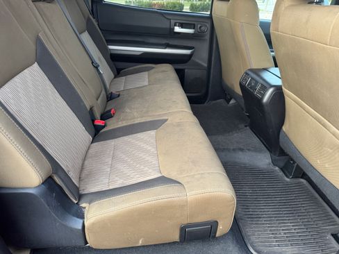 Used 2014 Toyota Tundra SR5 w/ SR5 Upgrade Package image 28