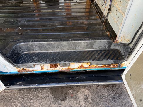 Used 2014 Ford E-250 and Econoline 250 w/ Power Group image 6