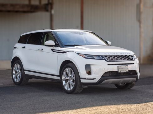 Used 2020 Land Rover Range Rover Evoque SE AWD/4WD image 2