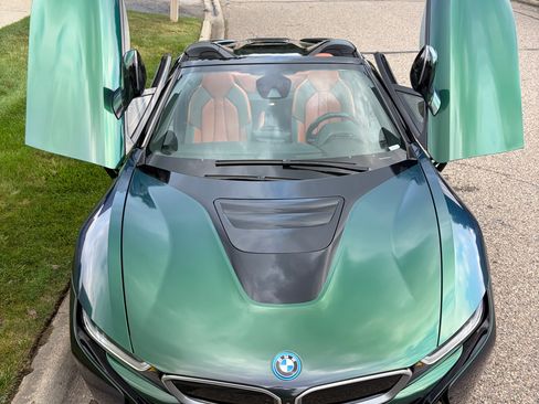 Used 2019 BMW i8 Roadster AWD/4WD image 13