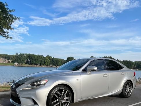 Used 2015 Lexus IS 250 w/ F-Sport Package RWD image 12