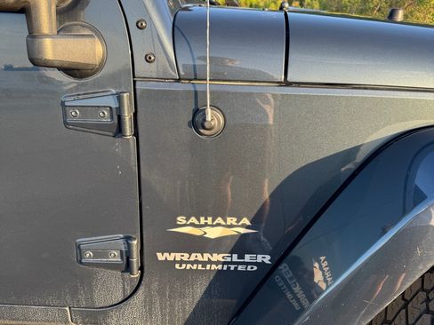 Used 2007 Jeep Wrangler Unlimited Sahara image 10