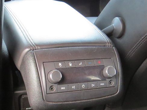 Used 2012 GMC Acadia SLT image 12