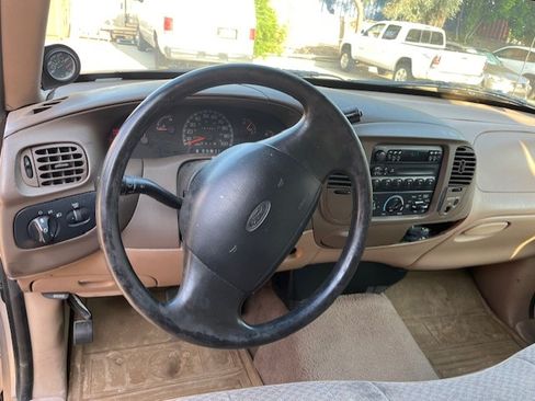 Used 1998 Ford F150 2WD SuperCab image 9