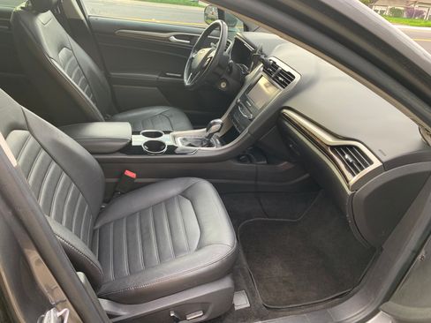 Used 2014 Ford Fusion SE w/ Equipment Group 502A image 10