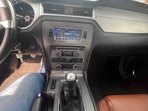 Used 2014 Ford Mustang Premium w/ Comfort Package image 20