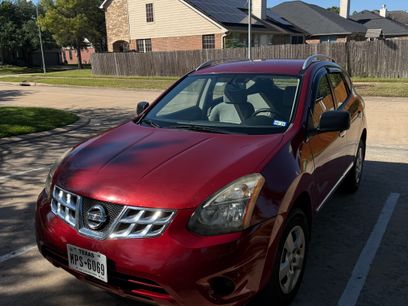 Used 2015 Nissan Rogue S w/ Convenience Package